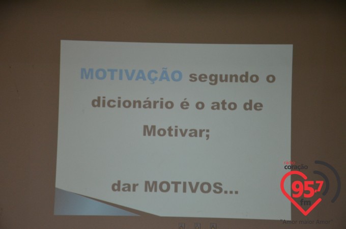 Aced realiza palestra motivacional com Valdir da Costa