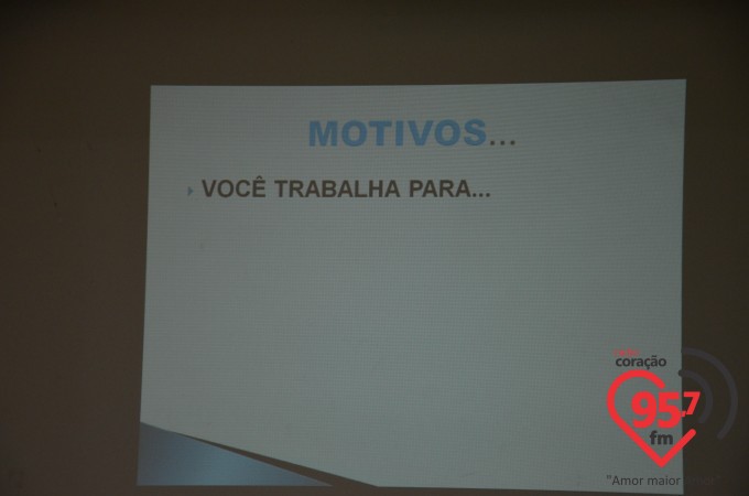 Aced realiza palestra motivacional com Valdir da Costa