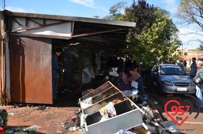 Incêndio em camelôs pode ter sido provocado
