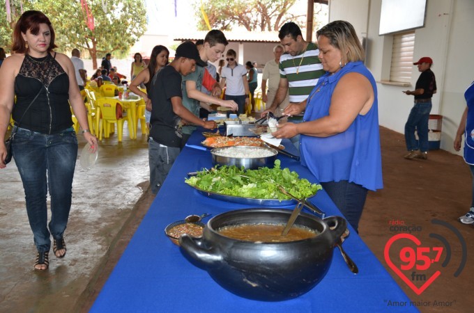 Colônia Paraguaia realiza almoço de confraternização