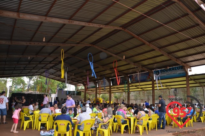 Colônia Paraguaia realiza almoço de confraternização