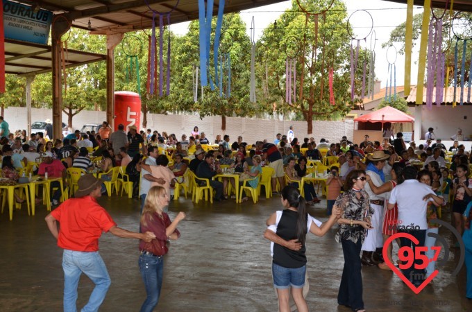 Colônia Paraguaia realiza almoço de confraternização