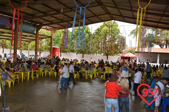 Colônia Paraguaia realiza almoço de confraternização