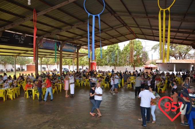 Colônia Paraguaia realiza almoço de confraternização