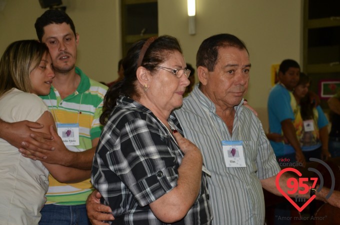 Integrantes da Rádio Coração FM realizam retiro para casais em Jateí