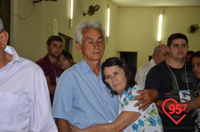 Integrantes da Rádio Coração FM realizam retiro para casais em Jateí