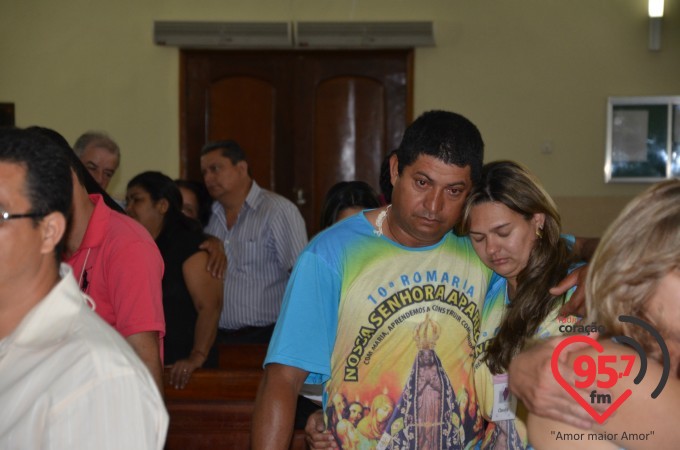 Integrantes da Rádio Coração FM realizam retiro para casais em Jateí