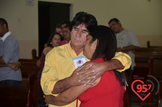 Integrantes da Rádio Coração FM realizam retiro para casais em Jateí
