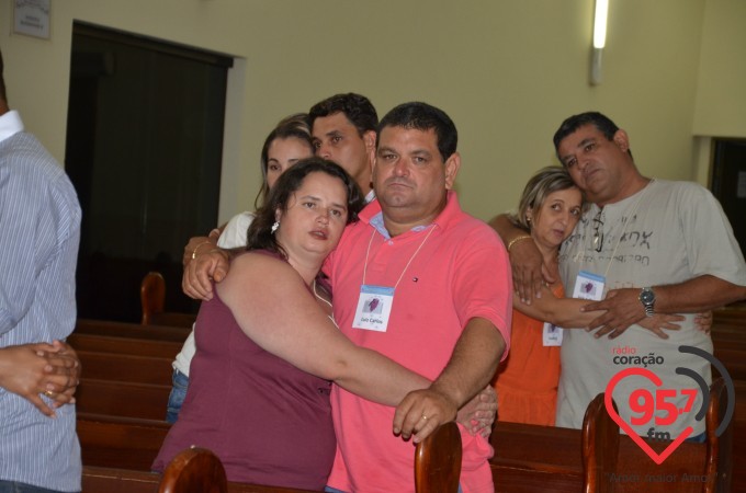Integrantes da Rádio Coração FM realizam retiro para casais em Jateí