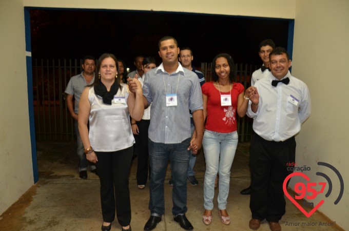 Integrantes da Rádio Coração FM realizam retiro para casais em Jateí