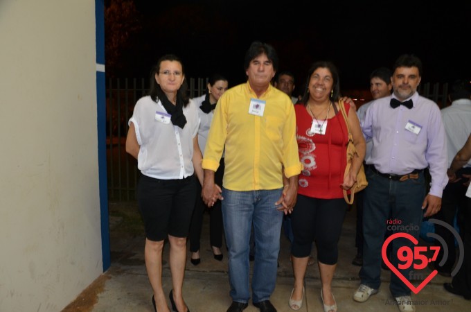 Integrantes da Rádio Coração FM realizam retiro para casais em Jateí