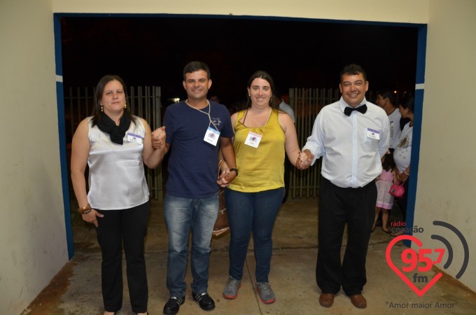 Integrantes da Rádio Coração FM realizam retiro para casais em Jateí