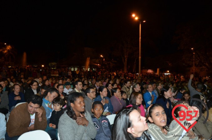Show na praça Antonio João com Rodrigo Ferreira