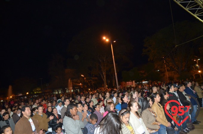 Show na praça Antonio João com Rodrigo Ferreira