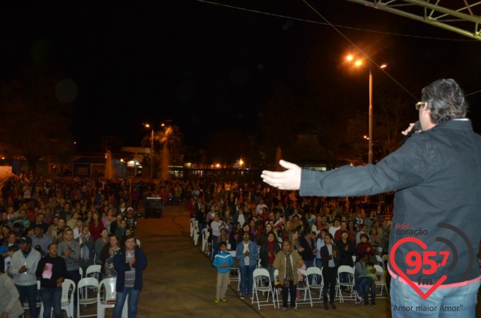 Show na praça Antonio João com Rodrigo Ferreira