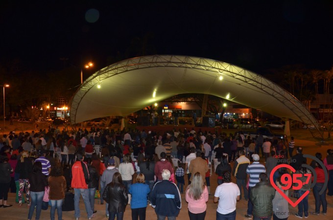 Show na praça Antonio João com Rodrigo Ferreira