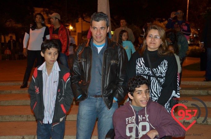 Show na praça Antonio João com Rodrigo Ferreira