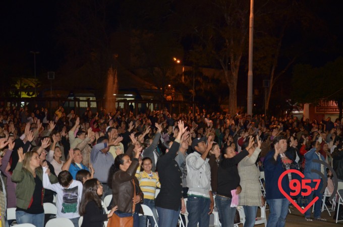 Show na praça Antonio João com Rodrigo Ferreira