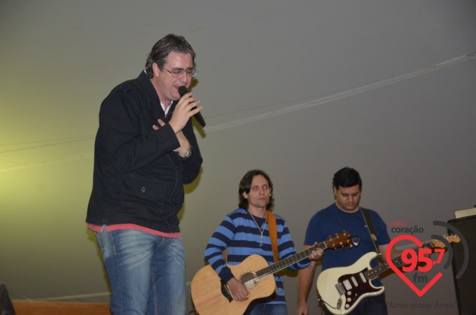 Show na praça Antonio João com Rodrigo Ferreira