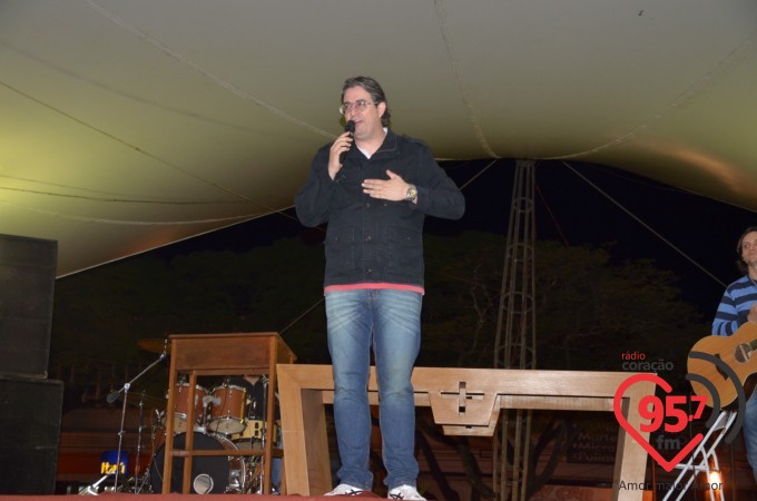 Show na praça Antonio João com Rodrigo Ferreira