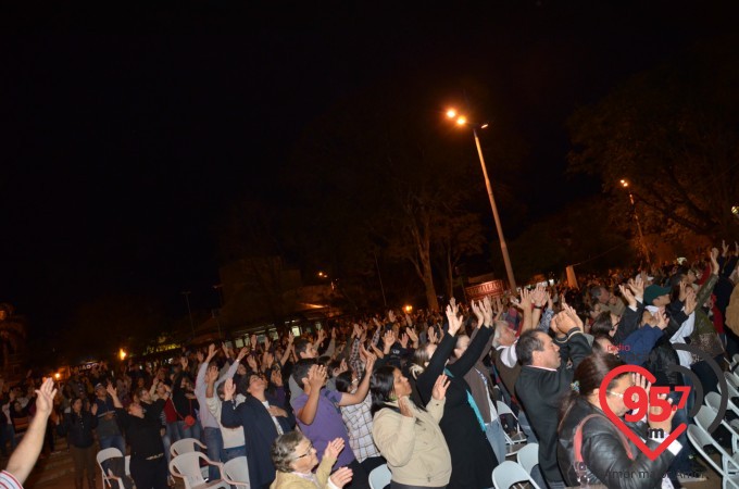 Show na praça Antonio João com Rodrigo Ferreira