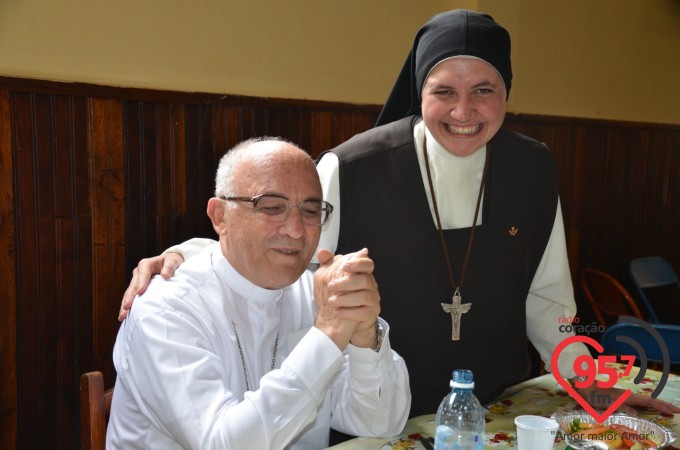 Santuário de Sta. Terezinha comemora antecipadamente o dia da Padroeira