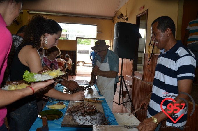 Santuário de Sta. Terezinha comemora antecipadamente o dia da Padroeira