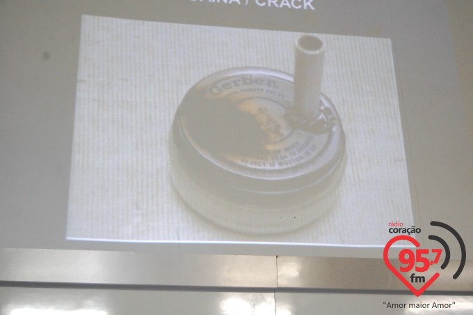 Peritos da Policia Federal ministram palestra na escola Imaculada