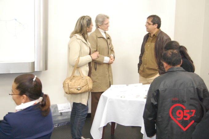 Peritos da Policia Federal ministram palestra na escola Imaculada