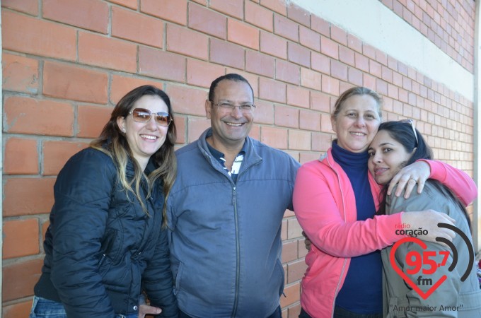 Participantes do acampamento embarcam no Santuário Padre Pio