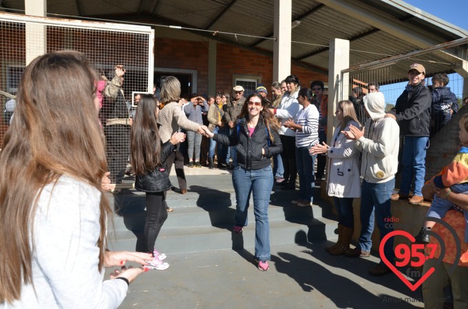 Participantes do acampamento embarcam no Santuário Padre Pio