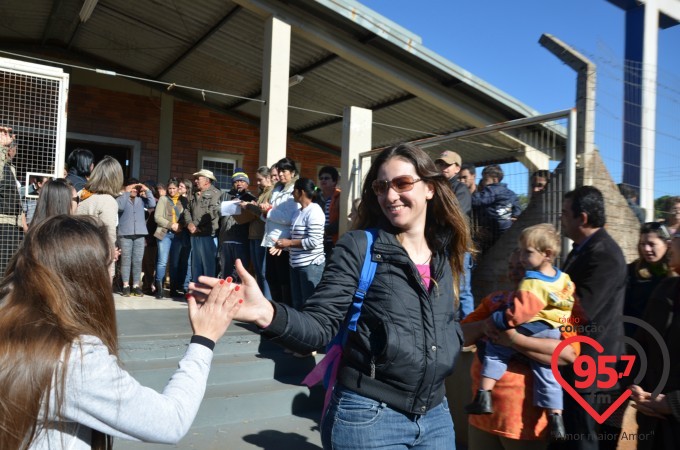 Participantes do acampamento embarcam no Santuário Padre Pio