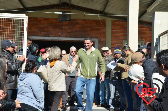 Participantes do acampamento embarcam no Santuário Padre Pio