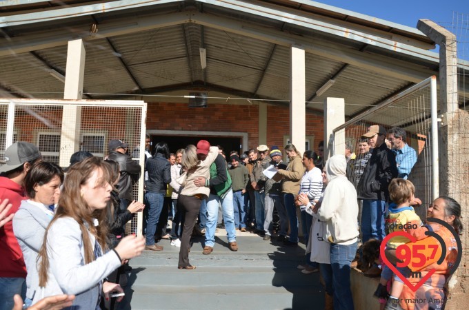 Participantes do acampamento embarcam no Santuário Padre Pio