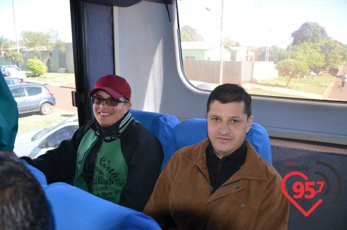 Participantes do acampamento embarcam no Santuário Padre Pio