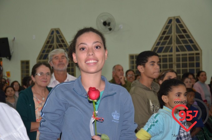 Paróquia Santa Teresinha celebra o dia da padroeira com encerramento da novena