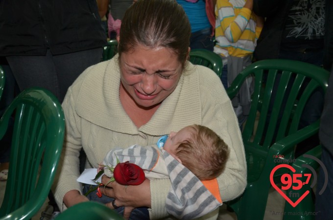 Paróquia Santa Teresinha celebra o dia da padroeira com encerramento da novena