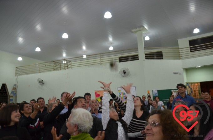 Paróquia Santa Teresinha celebra o dia da padroeira com encerramento da novena
