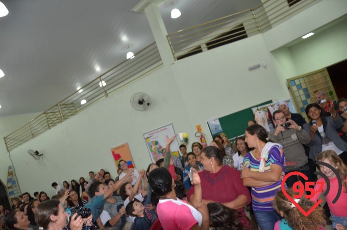 Paróquia Santa Teresinha celebra o dia da padroeira com encerramento da novena