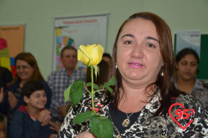 Paróquia Santa Teresinha celebra o dia da padroeira com encerramento da novena