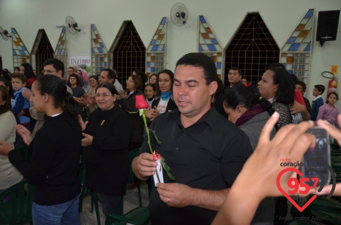 Paróquia Santa Teresinha celebra o dia da padroeira com encerramento da novena