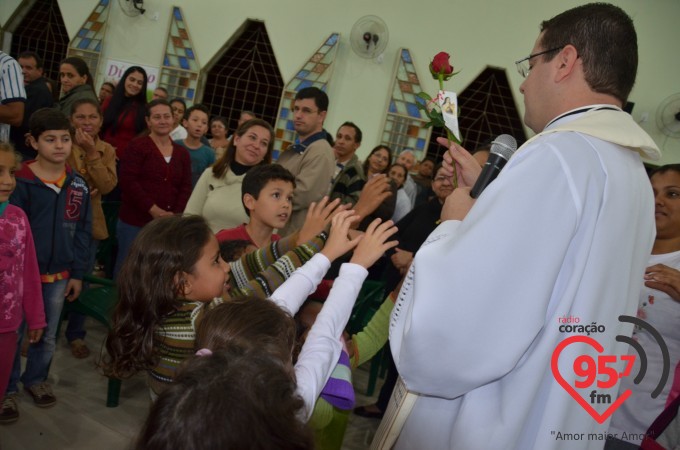 Paróquia Santa Teresinha celebra o dia da padroeira com encerramento da novena