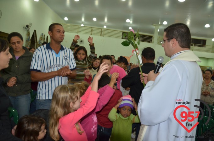 Paróquia Santa Teresinha celebra o dia da padroeira com encerramento da novena