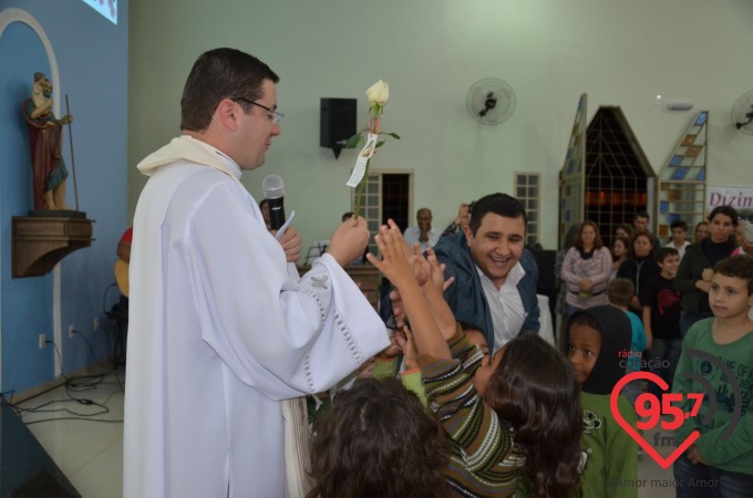 Paróquia Santa Teresinha celebra o dia da padroeira com encerramento da novena