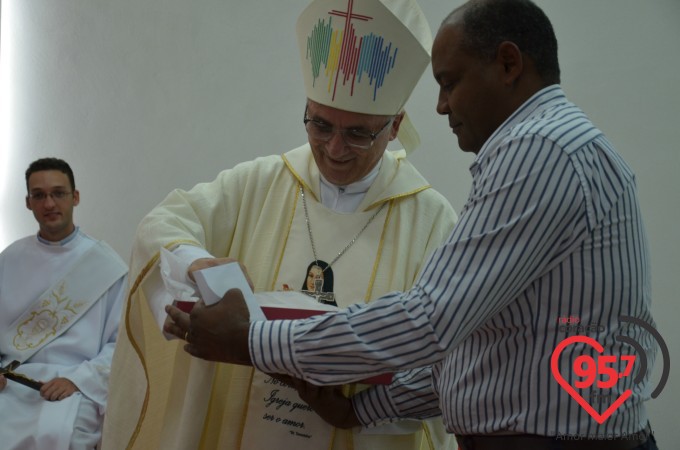 Paróquia Santa Teresinha celebra o dia da padroeira com encerramento da novena