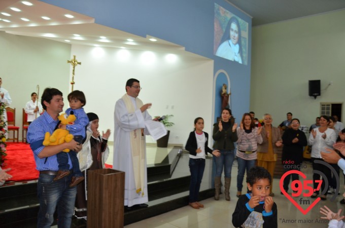 Paróquia Santa Teresinha celebra o dia da padroeira com encerramento da novena