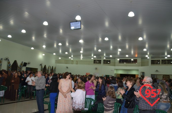 Paróquia Santa Teresinha celebra o dia da padroeira com encerramento da novena