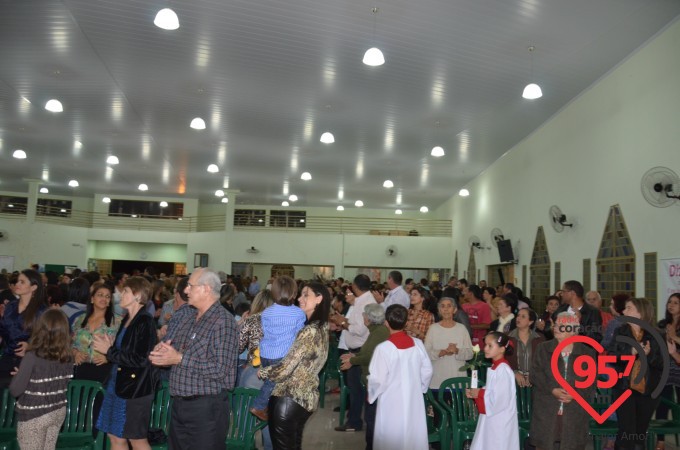 Paróquia Santa Teresinha celebra o dia da padroeira com encerramento da novena