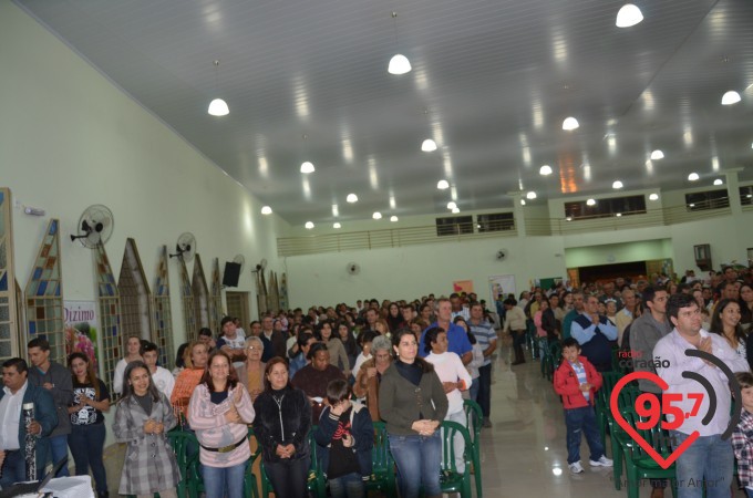 Paróquia Santa Teresinha celebra o dia da padroeira com encerramento da novena