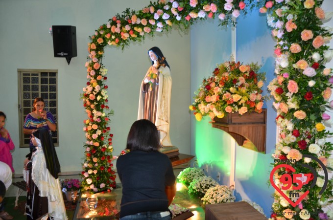 Paróquia Santa Teresinha celebra o dia da padroeira com encerramento da novena